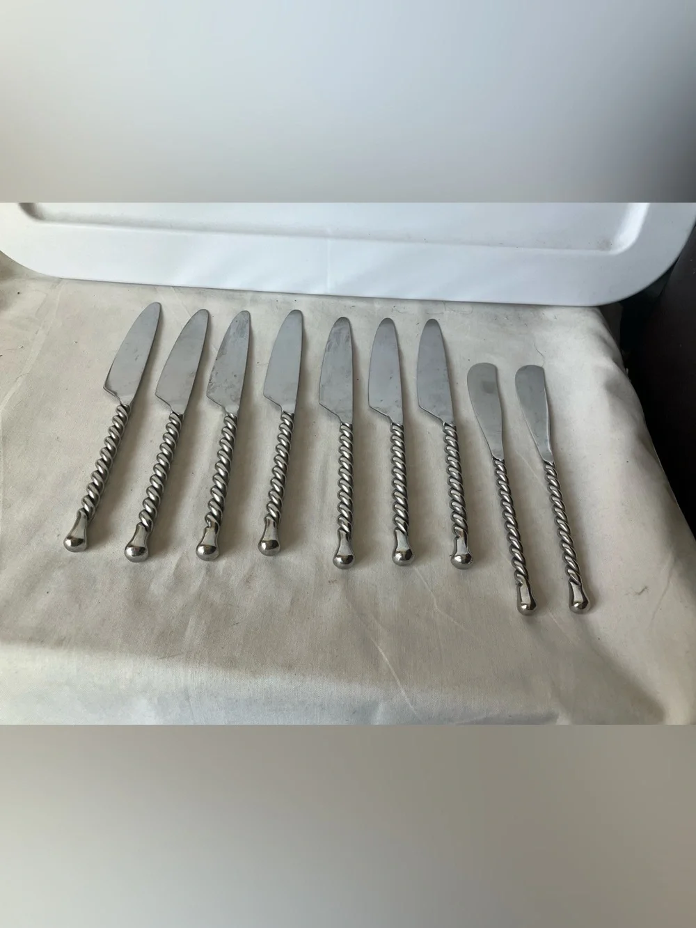Lot of 9 Knife Gourmet Settings SILVER TEAR Replacement Flatware GS 18/10 USED.